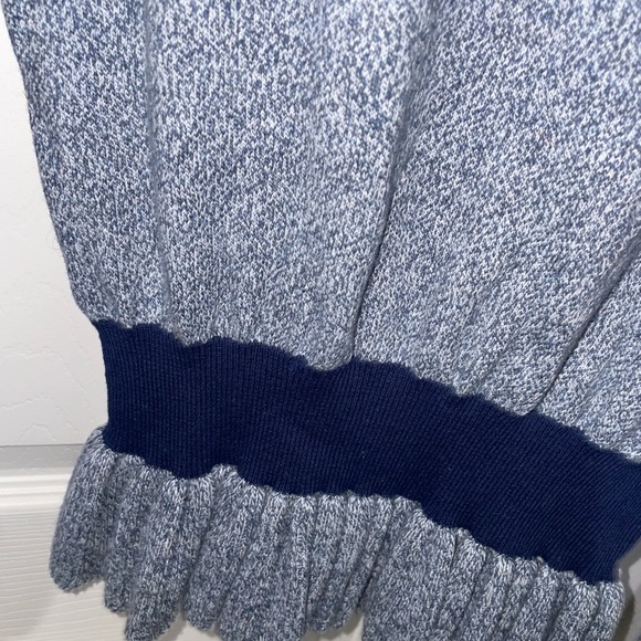 BCBG SWEATER - Picture 2 of 4